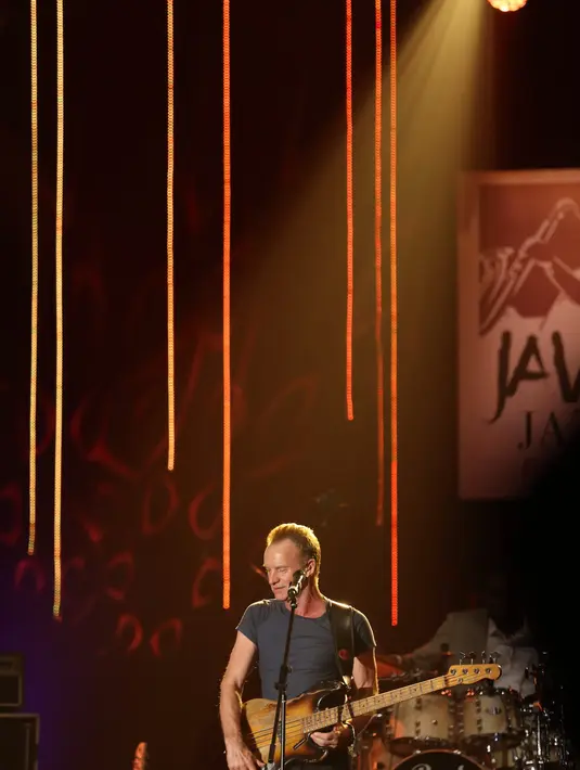 Tidak mudah menghadirkan Sting ke dalam gelaran festival jazz terbesar ini. Berkaitan dengan bom Sarinah yang terjadi beberapa waktu lalu. (Andy Masela/Bintang.com) 