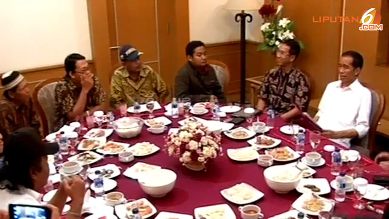 jokowi-makan-siang-130926c.jpg