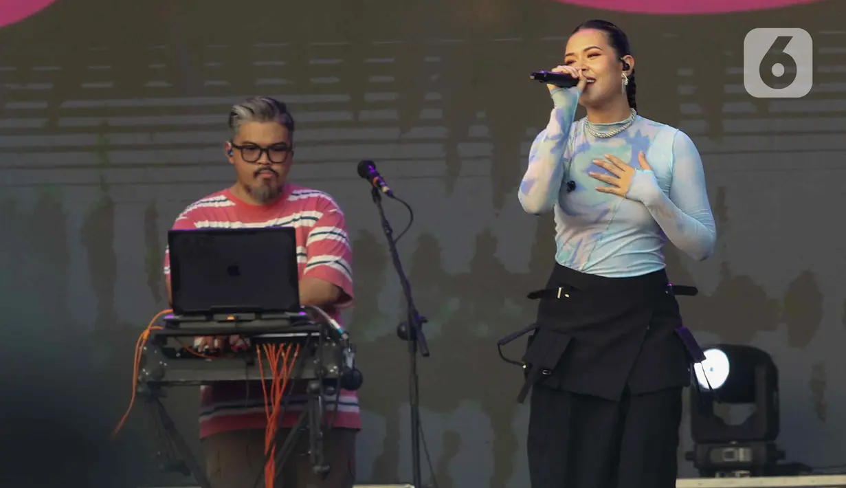 Raisa sukses mengguncang panggung Sounds Fest 2024 hari pertama. (Liputan6.com/Herman Zakharia)