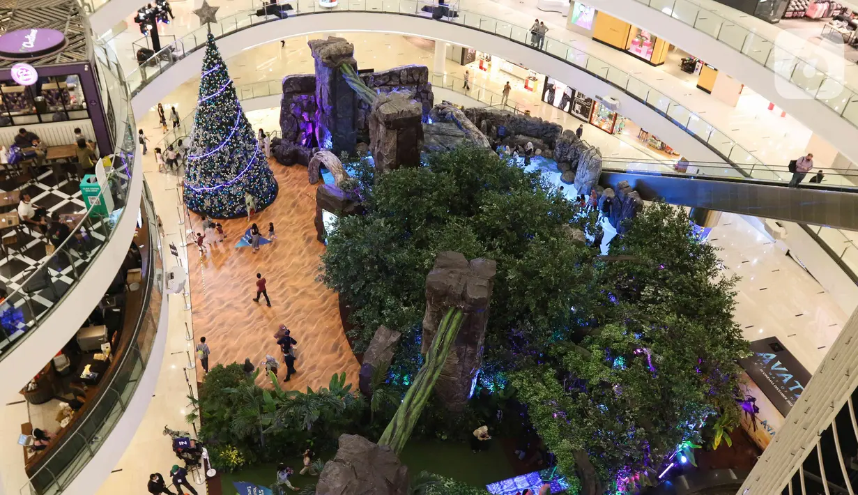 Dunia pandora ala Avatar di Senayan City, Jakarta, Senin (14/12/2022). Senayan City menghadirkan Festive Season – The Festive Mood mulai tanggal 12 Desember – 8 Januari 2023, salah satunya Avatar Pandora Experience. (Liputan6.com/Herman Zakharia)