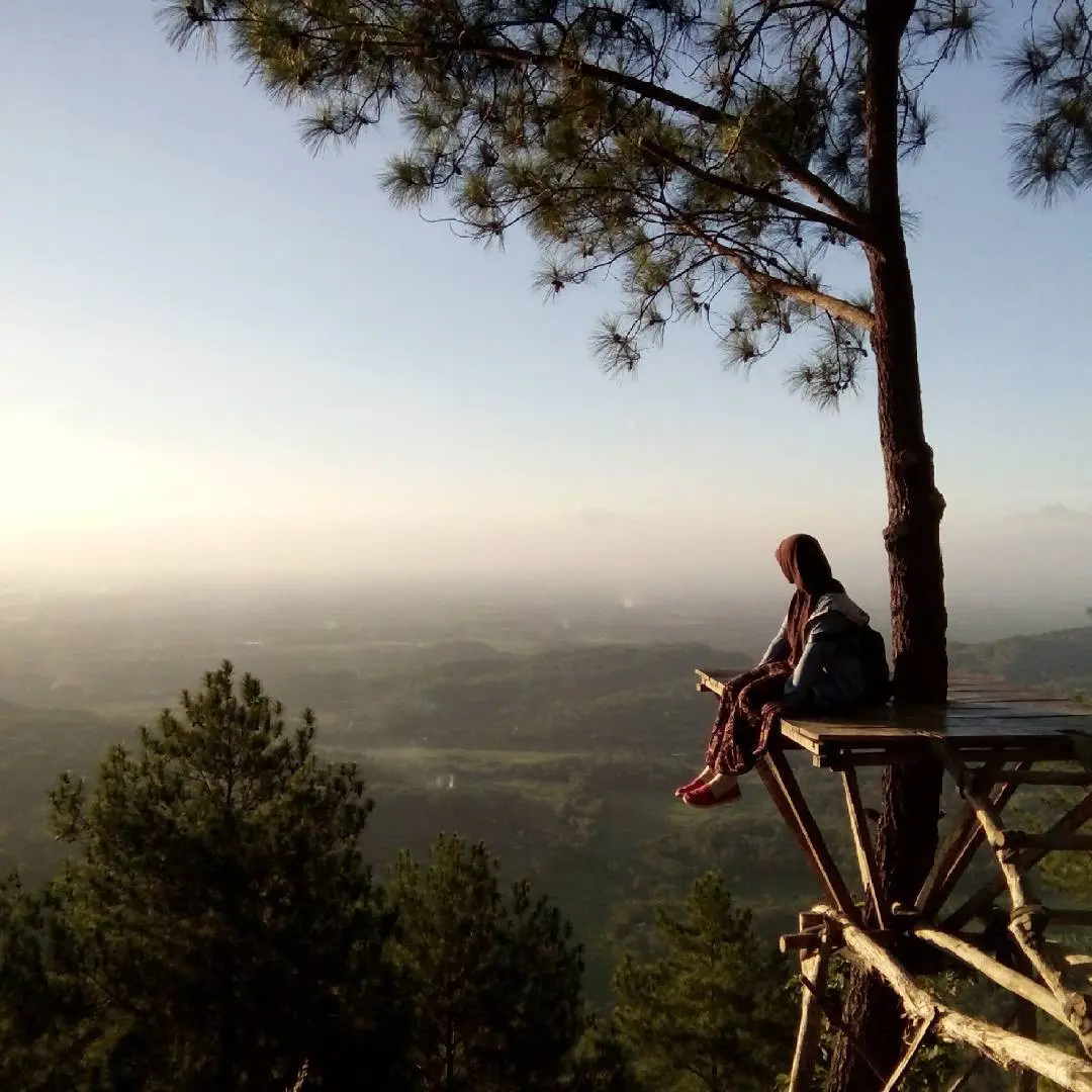 Puncak Becici, Dlingo, Imogiri, Yogyakarta. (Sumber Foto: novitautami_/Instagram)