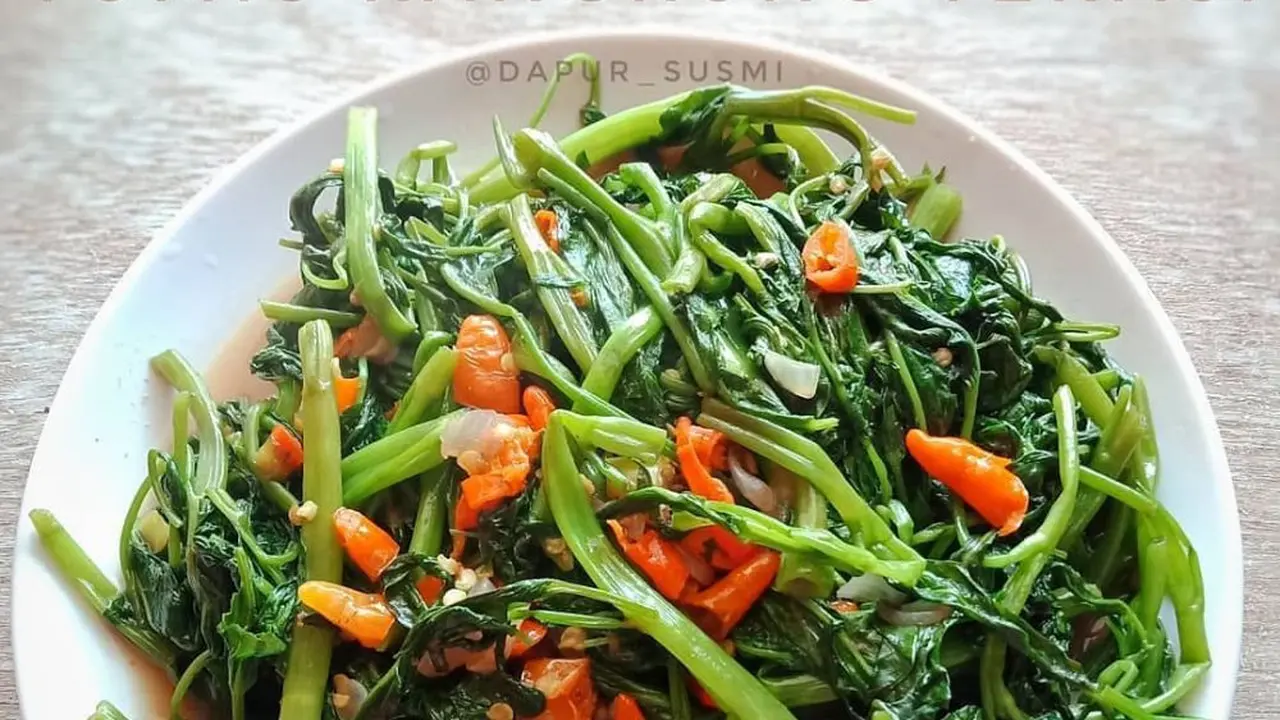 Sepiring sayur tumis kangkung