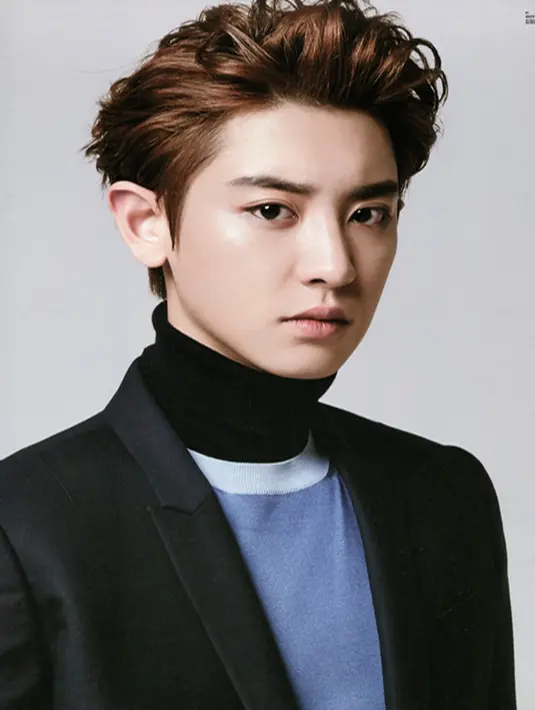 Tak butuh waktu lama, demam permainan Pokemon-Go ini sudah melanda seluruh dunia. Termasuk juga salah satu anggota, EXO, Chanyeol. (Soompi/Bintang.com)