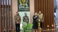 Ketua DPR Puan Maharani menyampaikan Presiden Jokowi menunjuk KSAL Yudo Margono sebagai calon Panglima TNI.(Liputan6.com/ Delvira Hutabarat)