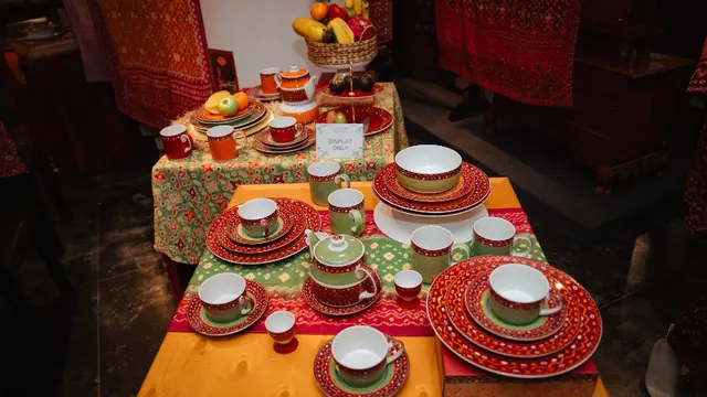 Motif Jumputan Dihadirkan Ghea Panggabean Lewat Koleksi Tableware. Dok. Zen Table