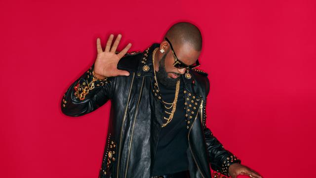 R Kelly (Sumber: www.r-kelly.com)