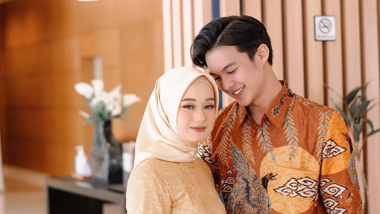 [Fimela] Dinda Hauw dan Rey Mbayang
