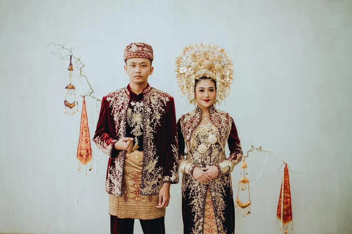 Pakai Tema Minang dan Jawa, Ini 7 Potret Prewedding Winona Willy
