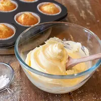 Resep buttercream tanpa mentega putih./Copyright shutterstock.com/g/mariedelovelyfotos