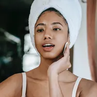 Ilustrasi Penyebab Jerawat Credit: pexels.com/Chermiti