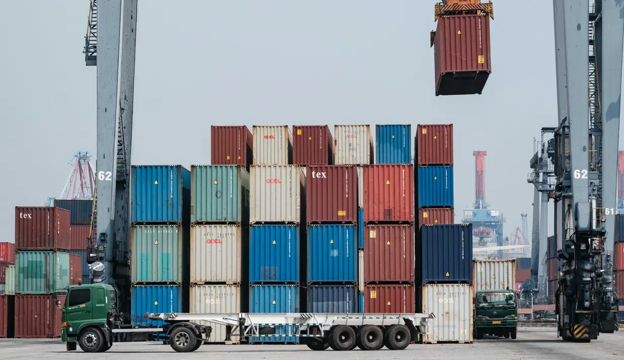 Hari ini, 7 Agustus 2025 tarif baru sebesar 19 persen atas impor Indonesia ke Amerika Serikat resmi berlaku. (Yasuyoshi CHIBA/AFP)