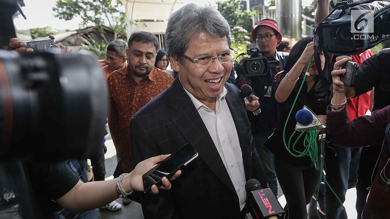 PHOTO: Todung Mulya Lubis Sambangi KPK soal BLBI