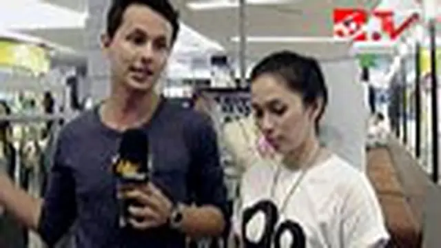 Ussy-Andhika Kompak Berdagang Sepatu