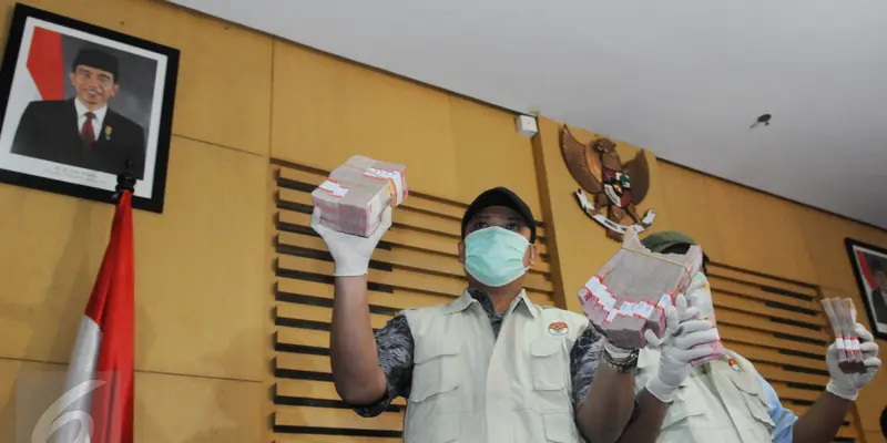 20160616-Ini Segepok Uang Barang Bukti OTT KPK Kasus Suap Saipul Jamil-Jakarta