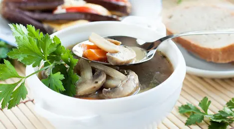 Sup Jamur Kancing Campur Ayam Lifestyle Fimela Com