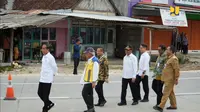 Presiden Joko Widodo (Jokowi) meresmikan 3 ruas jalan di Kabupaten Blora yang selesai diperbaiki melalui Inpres Jalan Daerah (dok: PUPR)