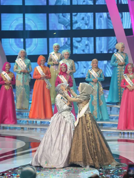 Nama Siti Ashari keluar sebagai penerus tugas yang diemban Nesa Aqila, Puteri Muslimah periode lalu. (Andy Masela/Bintang.com)