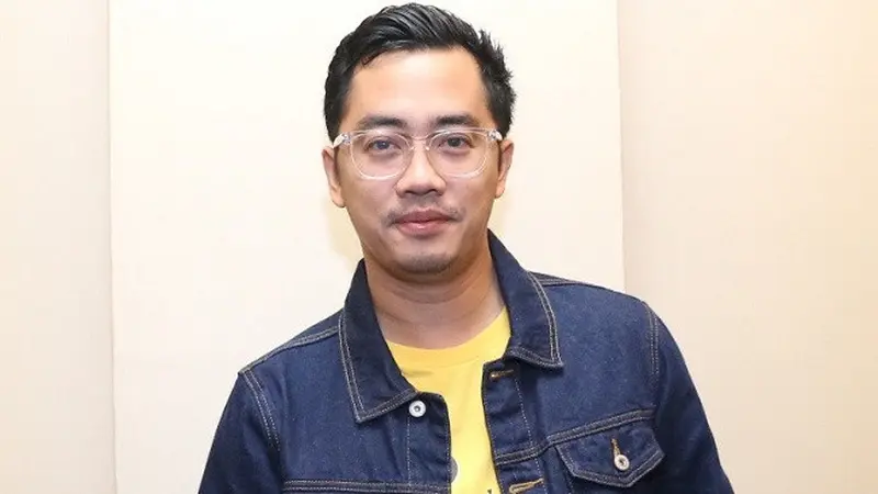 Dennis Adhiswara