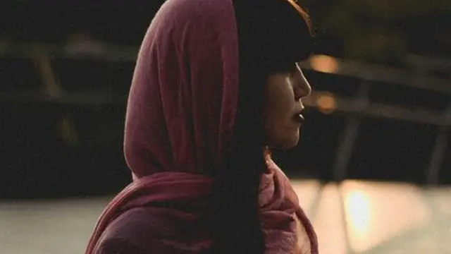 5 Model Baju Lebaran Warna Burgundy yang Jadi Tren di Tahun 2025, Simple Tapi Elegan