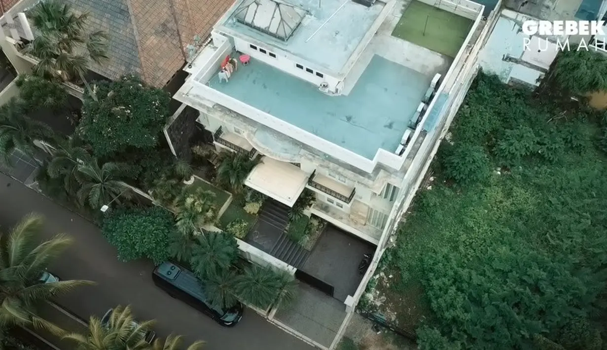 Belum lama ini, Atta dan Aurel mendapat kesempatan melihat-lihat rumah mewahnya. Berikut beberapa potret yang diambil dari tangkapan layar Youtube AH yang tayang 11 Desember 2023 lalu. [Youtube/AH]