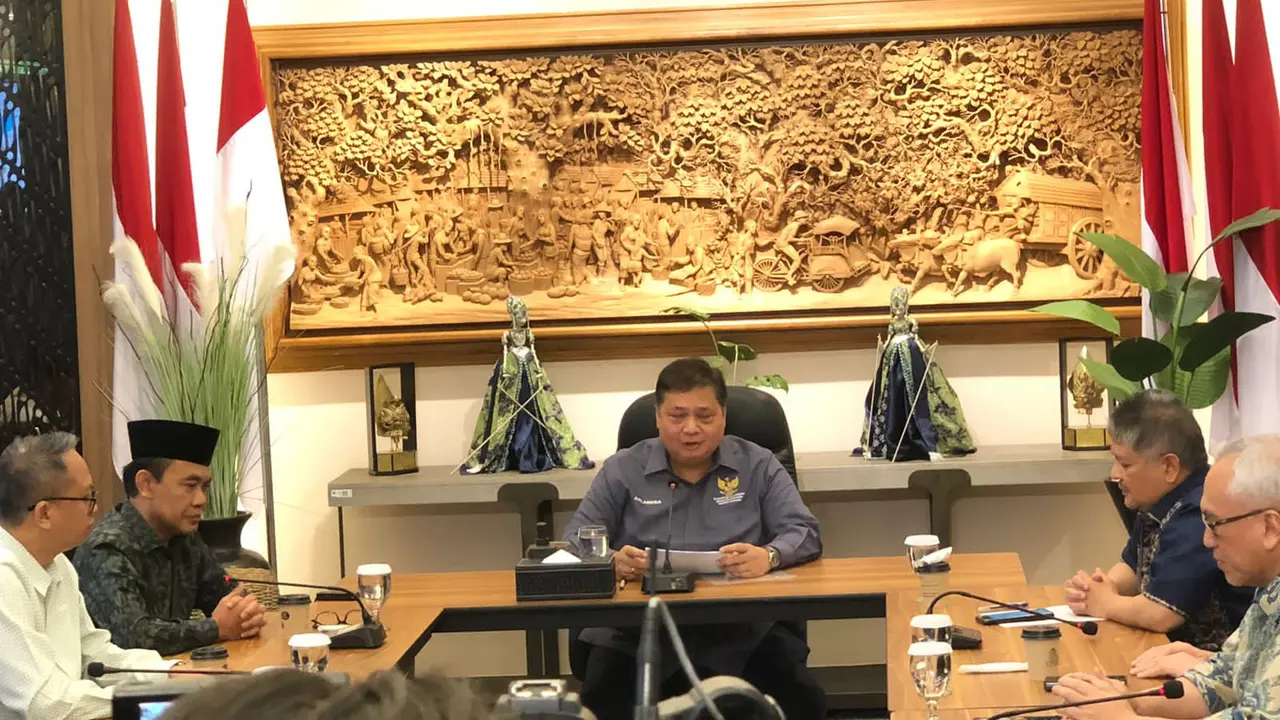 Menko Airlangga: Realisasi Beras Bulog Sudah Tersalurkan 416.516 Ton