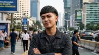 10 Model Rambut Pria Tipis Samping Panjang Belakang, Stylish di Berbagai Acara