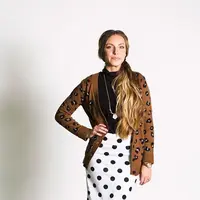 Trik memakai busana dengan motif tabrak. (pinterest)