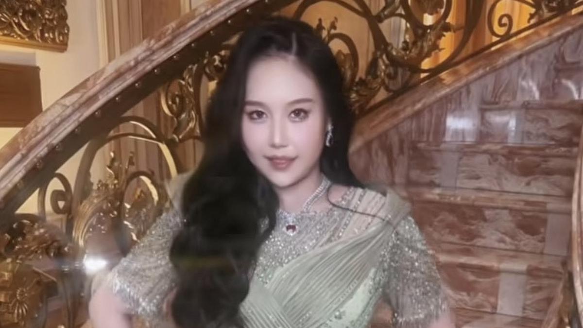Gaya Old Money Sisca Kohl Padukan Gaun Blink-Blink dengan Perhiasan Mencolok saat Sangjit Adik Iparnya, Jessica Jane