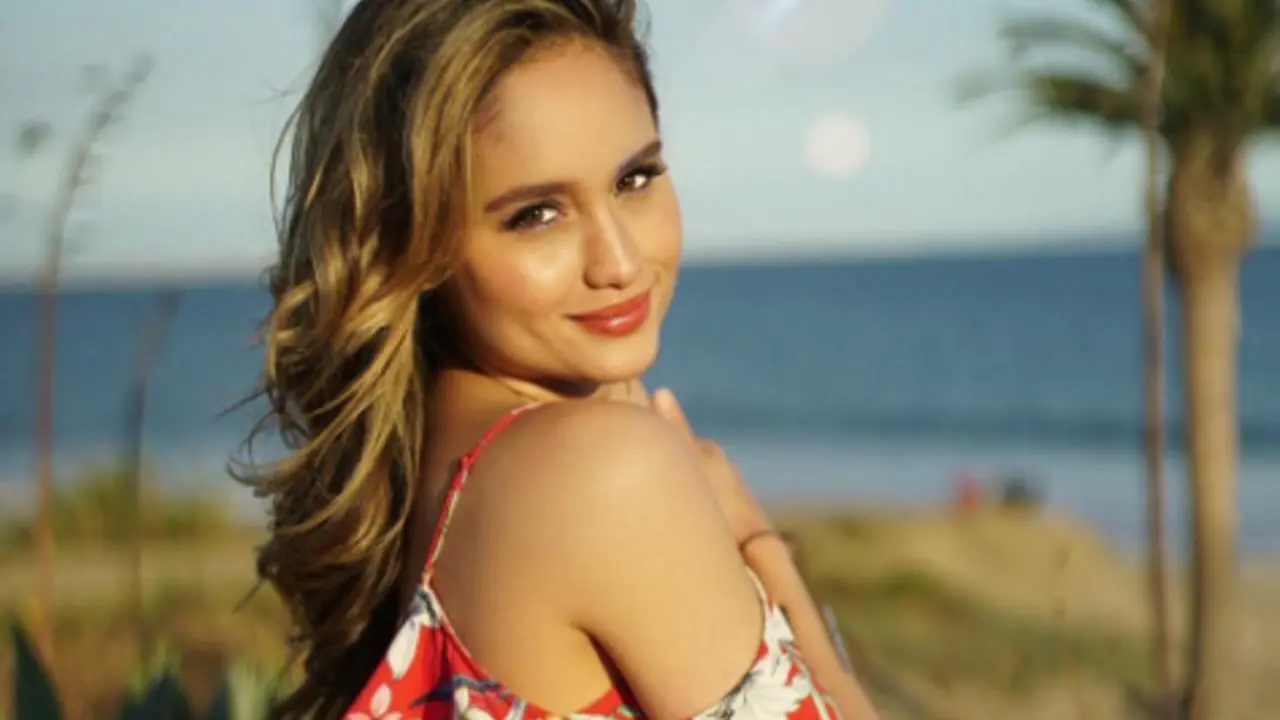 Ini Dia Makeup yang Bikin Cinta Laura Selalu Terlihat Fresh