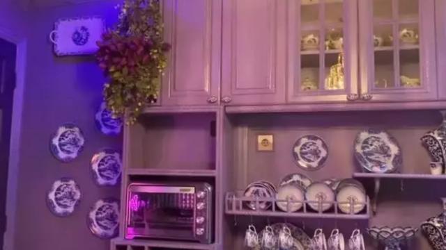 Koleksi Perabot Ungu: Sentuhan Detail yang Tak Terlewatkan