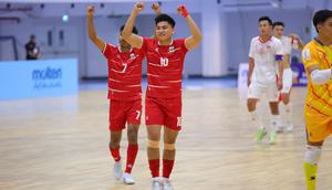Timnas Futsal Indonesia berhasil meraih kemenangan 3-2 atas Vietnam pada laga semifinal Piala AFF Futsal 2026 di Nonthaburi Sports Complex Gymnasium, Nonthaburi, Jumat (10/4/2026) sore WIB. Hasil itu membuat Tim Garuda lolos ke final dan akan bersua Thailand. (dok. FFI)