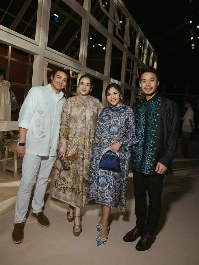 6 Potret Tampilan Jessica Mila Hadiri Event Perdana Usai Melahirkan, Bergaya Elegan Serasi dengan Suami