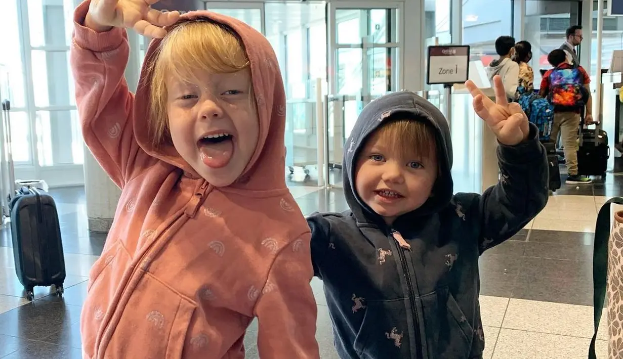 <p>Marissa Nasution bersama dua putrinya [Instagram/marissaln]</p>