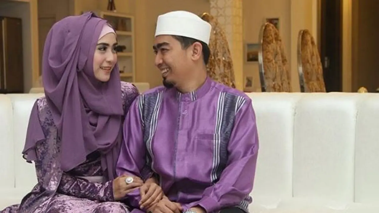 April Jasmine dan Ustaz Solmed