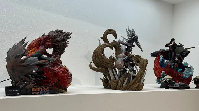 Statue 4 Heroes Gallery