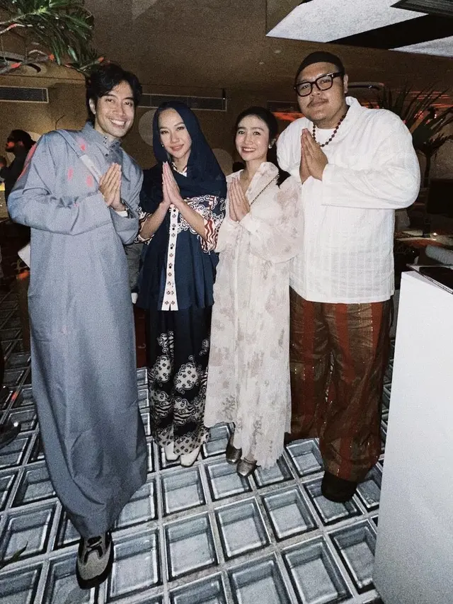 Adu Gaya Febby Rastanty, Yuki Kato, dan BCL Dibalut Busana Modest Wear saat Ulang Tahun Vidi Aldiano. [@vidialdiano]