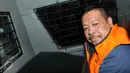 Pimpinan DPRD Muba, Islan Hanura usai menjalani pemeriksaan KPK, Jakarta, Selasa (15/12/2015). Islan diperiksa terkait kasus dugaan suap LKPJ 2014 Bupati Muba, Pahri Azhari dan pengesahan APBD 2015 Kabupaten Muba. (Liputan6.com/Helmi Afandi)