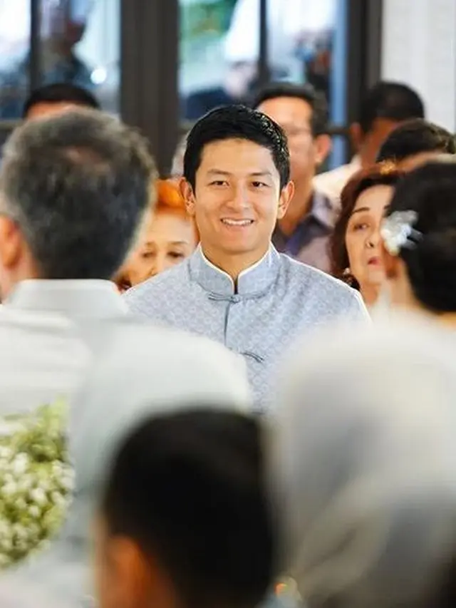 Rio Haryanto Tunangan dengan Athina Keponakan Sandiaga Uno. [@sandiuno]