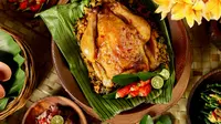 Ayam Betutu. (Shutterstock/Ariyani Tedjo)