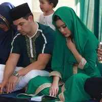  Pengajian 100 Hari Julia Perez |  Foto: Nurwahyunan