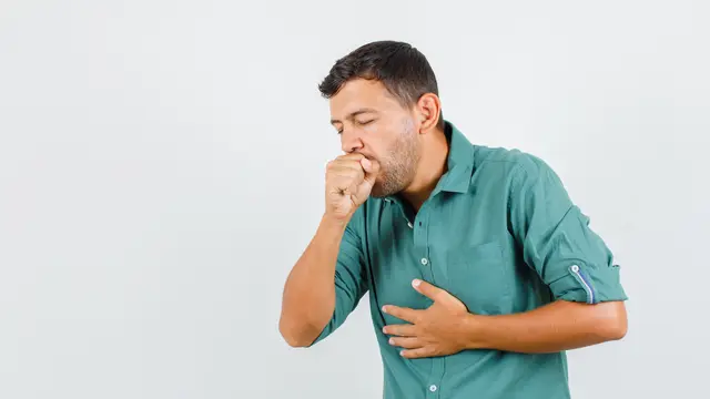 Ilustrasi pria mual dan ingin muntah/freepik.com/8photo