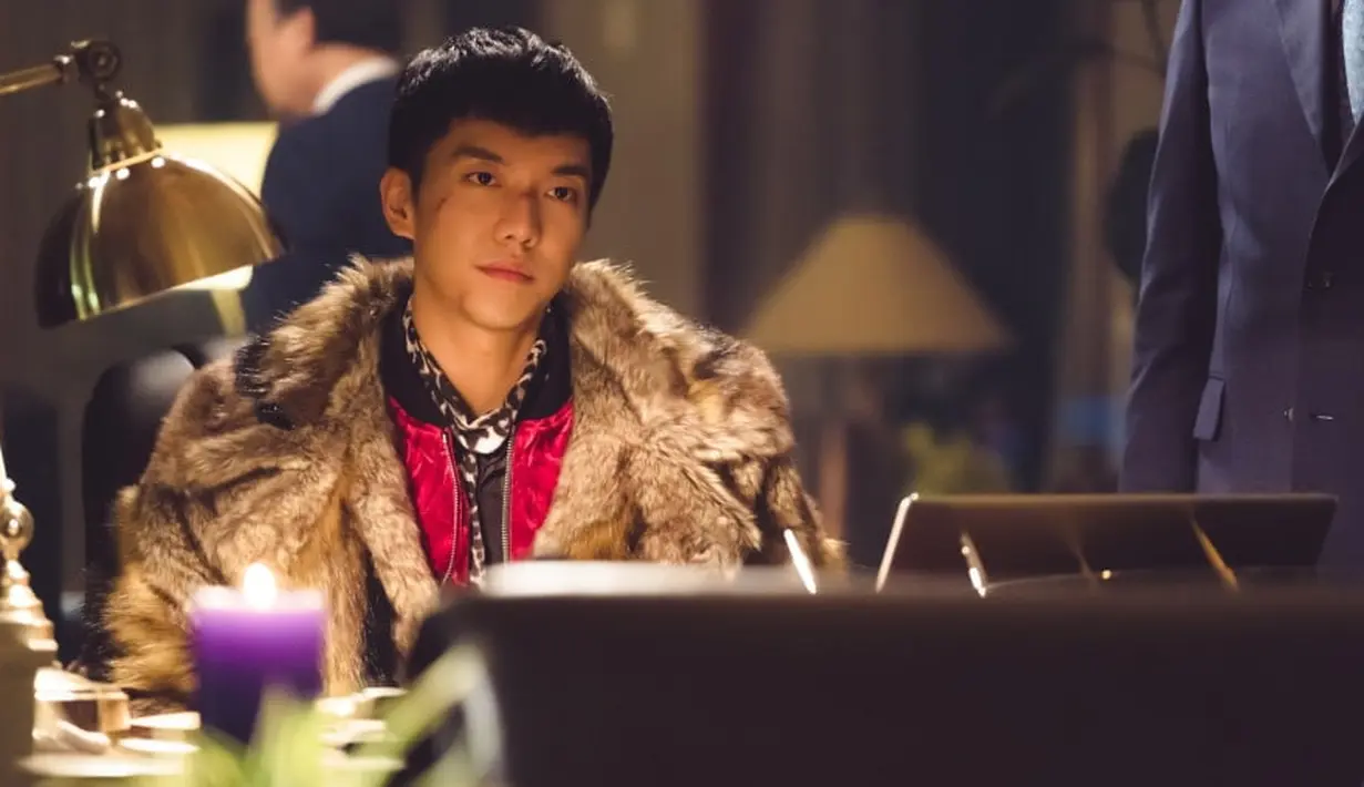 Tak ayal cerita Lee Seung Gi itu membuat para peserta Produce 38 meneteskan air mata. Mereka berempati kepada pemain drama Gu Family Book. (Foto: soompi.com)