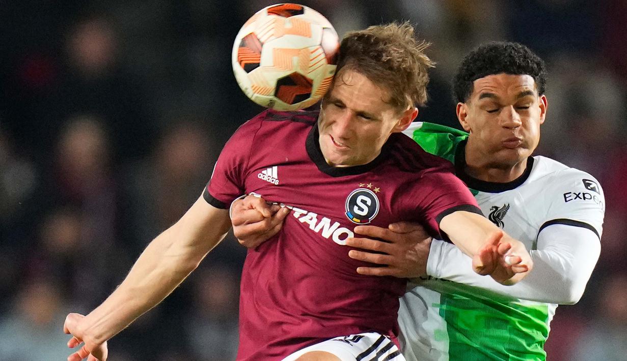 Liverpool berhasil menumbangkan tim tuan rumah, Sparta Praha dengan skor telak 5-1. (AP Photo/Petr David Josek)