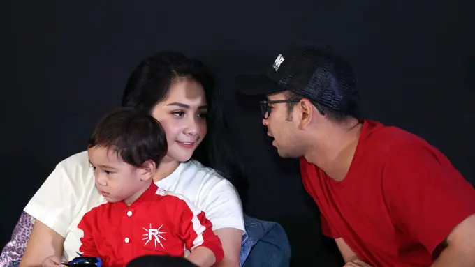 [Bintang] Film Rafathar - Raffi Ahmad dan Nagita Slavina