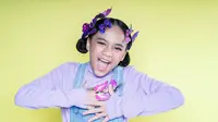 Penyanyi anak Neona akan menggelar Konser Virtual Bahasa Cinta Neona pada Minggu, 12 September 2021 (dok. Galeri Indonesia Kaya)