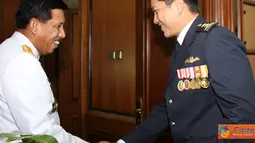 Citizen6, Cilangkap: Panglima TNI Laksamana TNI Agus Suhartono, menerima CC (Courtesy Call) dari Chief of Staff RSAF Major General Ng Chee Meng, PPA di Mabes TNI, Cilangkap, Jakarta Timur. (Pengirim: Badarudin Bakri)