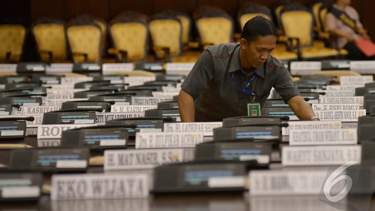 Tokoh Penting di Balik Nyamannya Kursi DPR