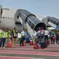 Jemaah haji kloter pertama Jatim tiba di Bandara Juanda. (Dian Kurniawan/Liputan6.com)
