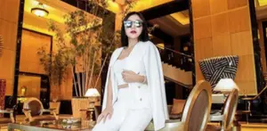 Beda dari geng sosialita yang lain, ini gaya kocok arisan ala Bella Shofie