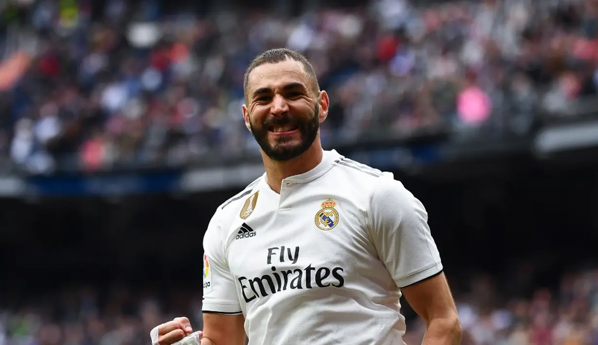 2. Karim Benzema (Real Madrid) - 21 gol dan 5 assist (AFP/Gabriel Bouys)